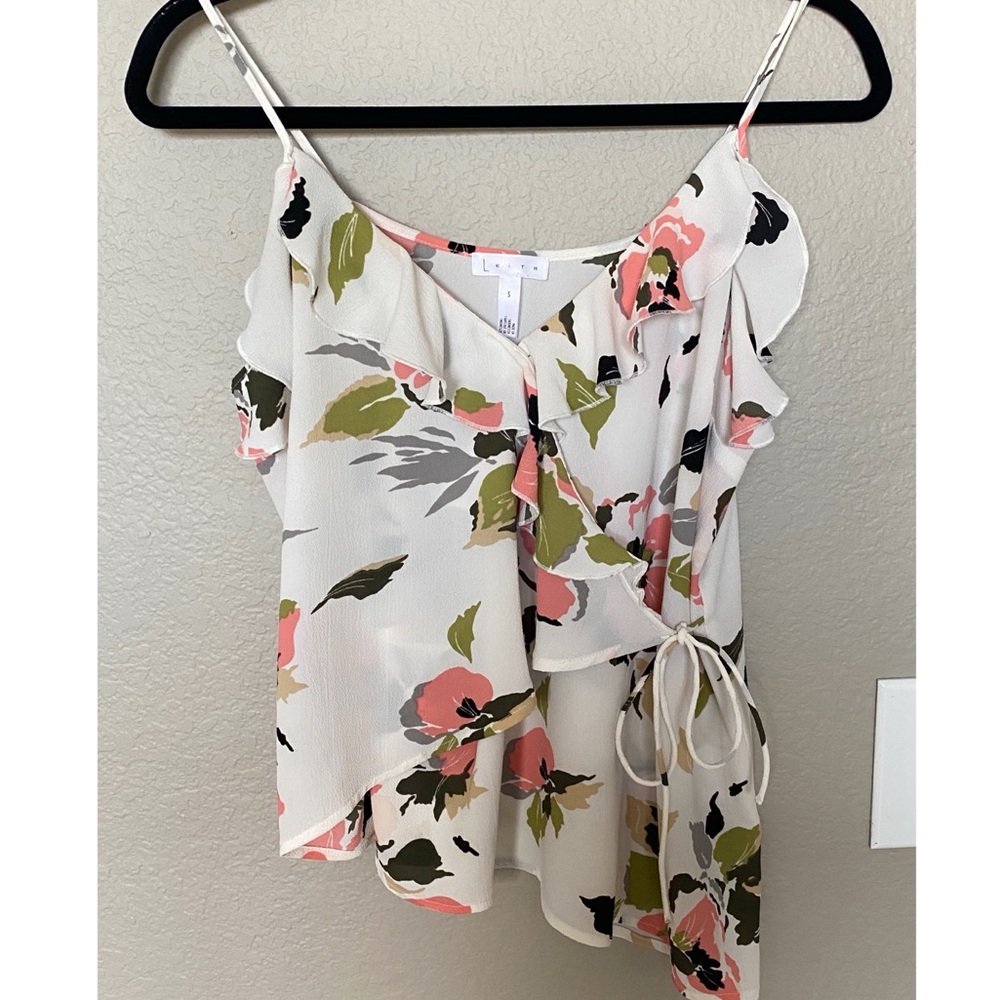 Leith Floral wrap Front Ruffle Tank EUC